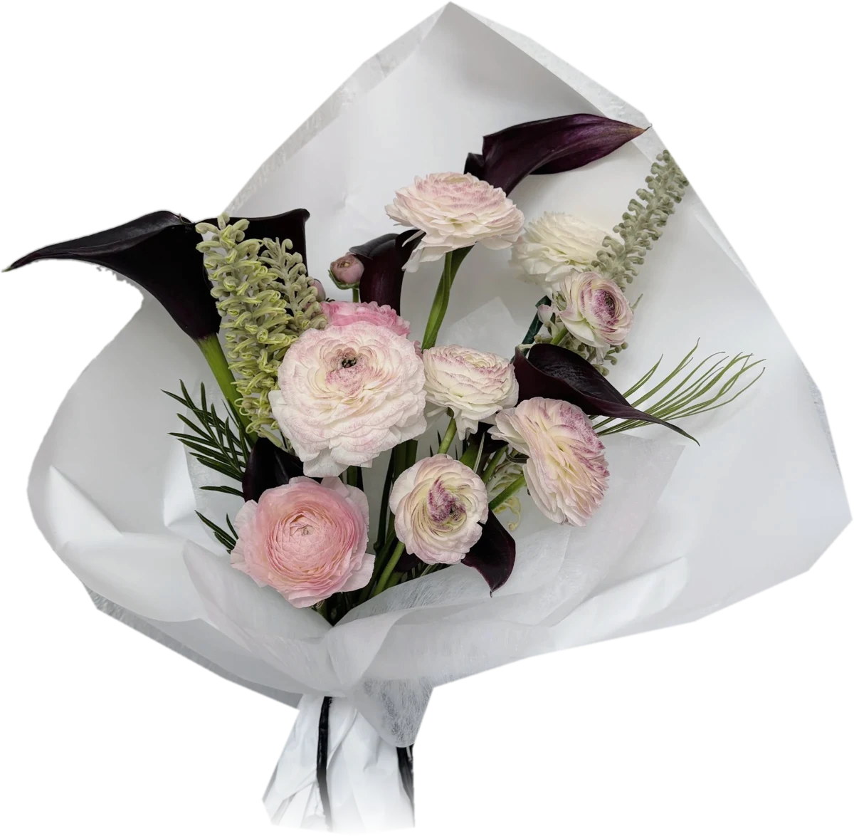 Ramo de ranúnculos rosa y blanco con calla lilies vino